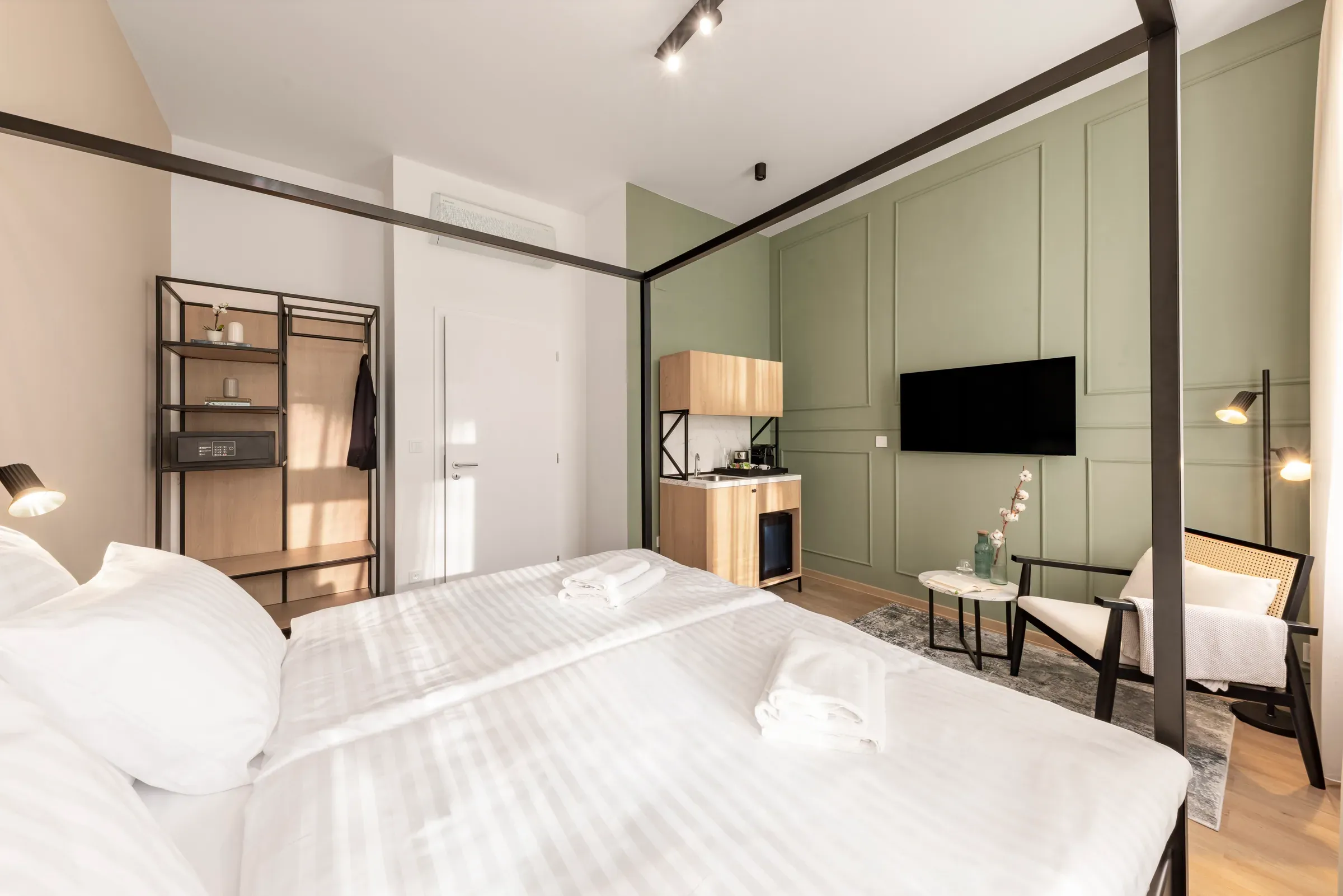 Family Apartment with Kitchenette — Fotka 4