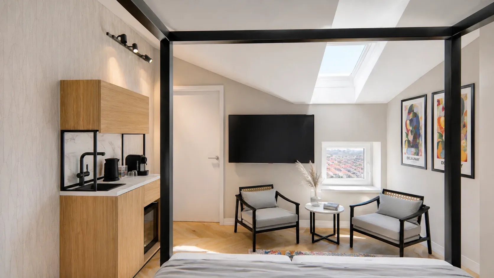 Attic Apartment with Kitchenette — Fotka 4
